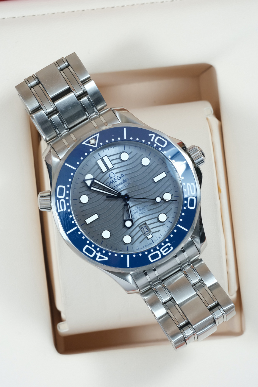 Часы Omega  Seamaster Diver 300M Co‑Axial Master Chronometer 42 Mm  210.30.42.20.06.001