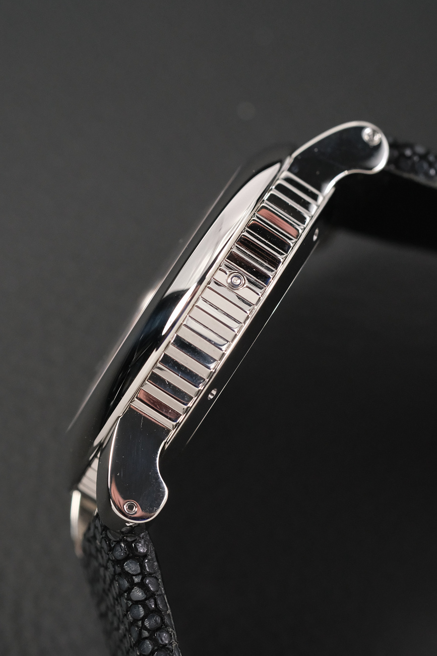 Часы Gerald Genta  Gérald Genta Arena Bi-Retro Steel And Diamonds 45Mm  BSP.Y.10 