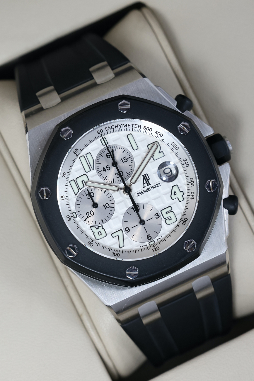 Часы Audemars Piguet  Audemars Piguet Royal Oak Offshore Rubber Clad  25940SK.OO.D002CA.02