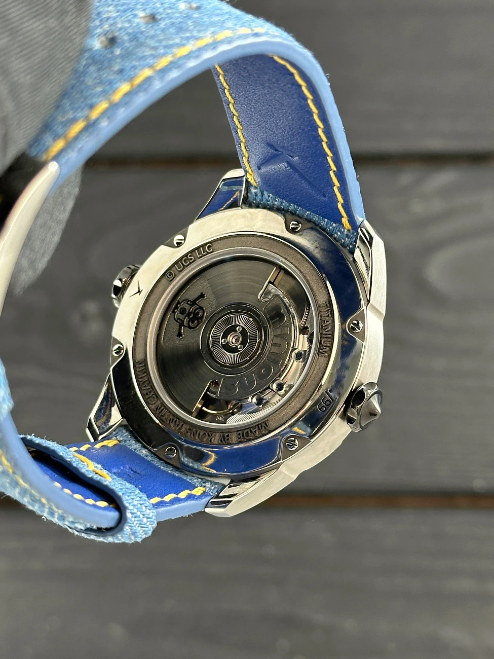 Часы Konstantin Chaykin (Константин Чайкин)  The Minions Watch Titanium  Minions