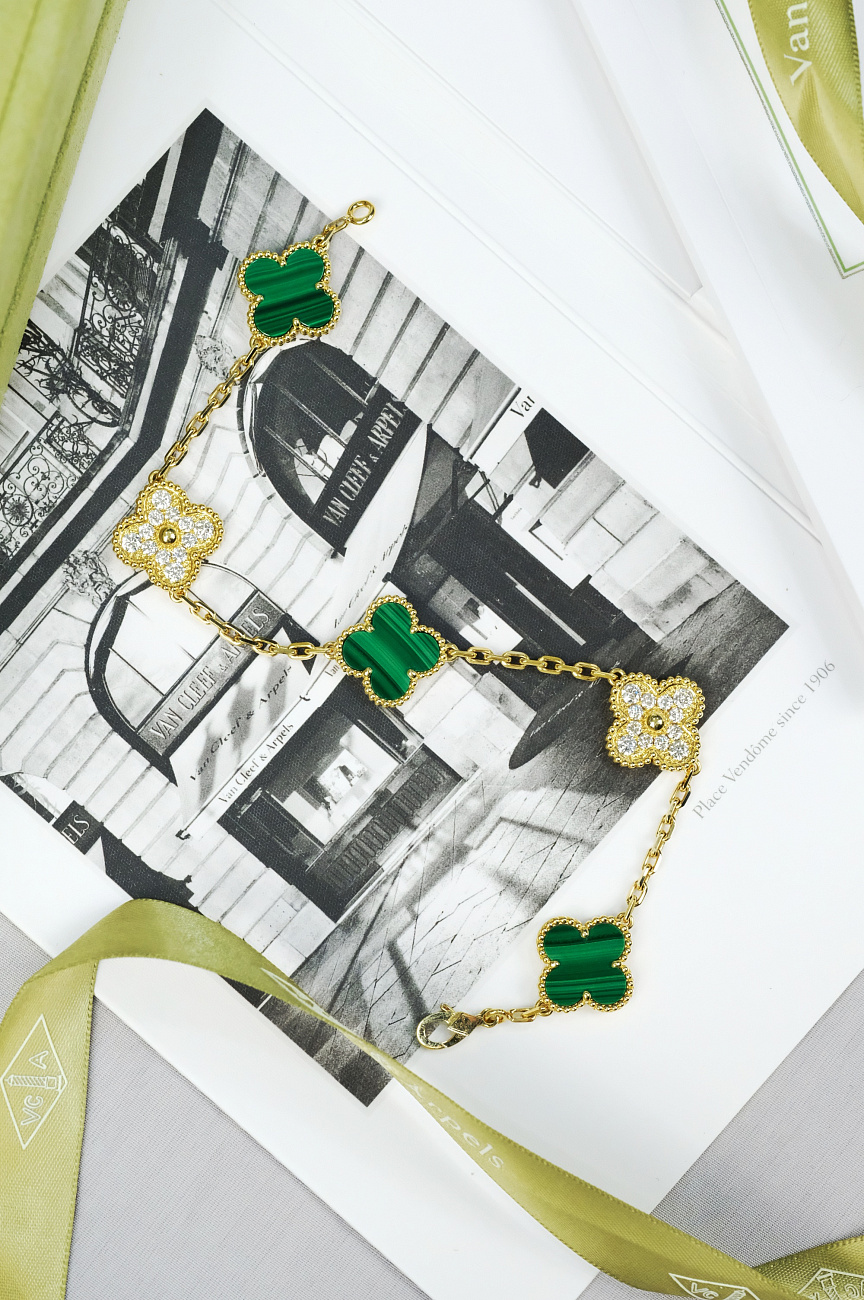 Украшение Van Cleef & Arpels  Браслет Vintage Alhambra Vcaro7Gq00  VCARO7GQ00 