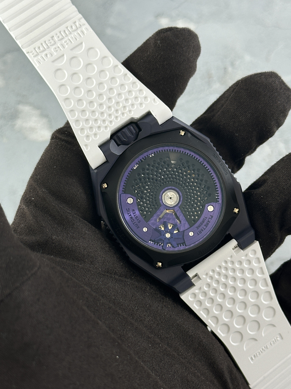 Часы Urwerk  Ur-100V Ultraviolet  UR-100