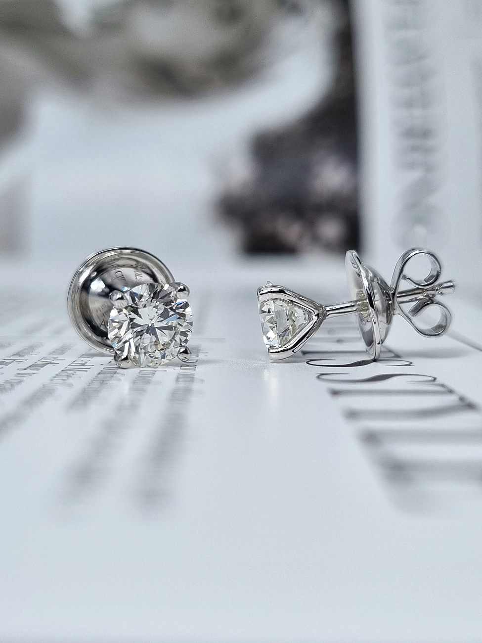 Украшение NO NAME  Серьги 1,04/1,04 Ct. J/Vs1 (3 Excellent)   