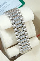 Часы Rolex  Oyster Perpetual Day-Date 40Mm White Gold Blue Dial  228239