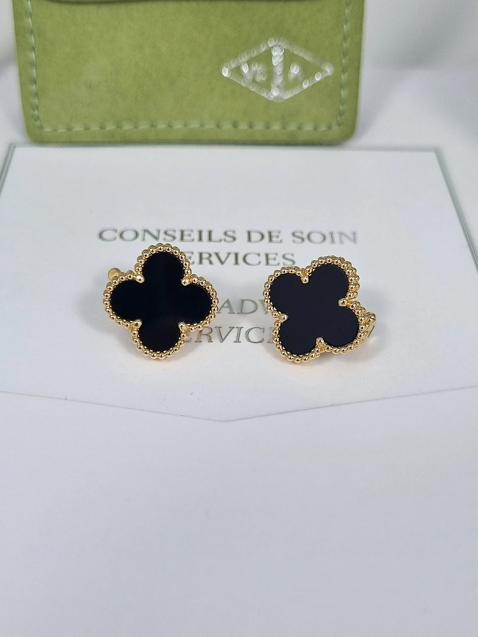 Украшение Van Cleef &amp; Arpels  Vintage Alhambra Earrings Onyx  VCARA44200 