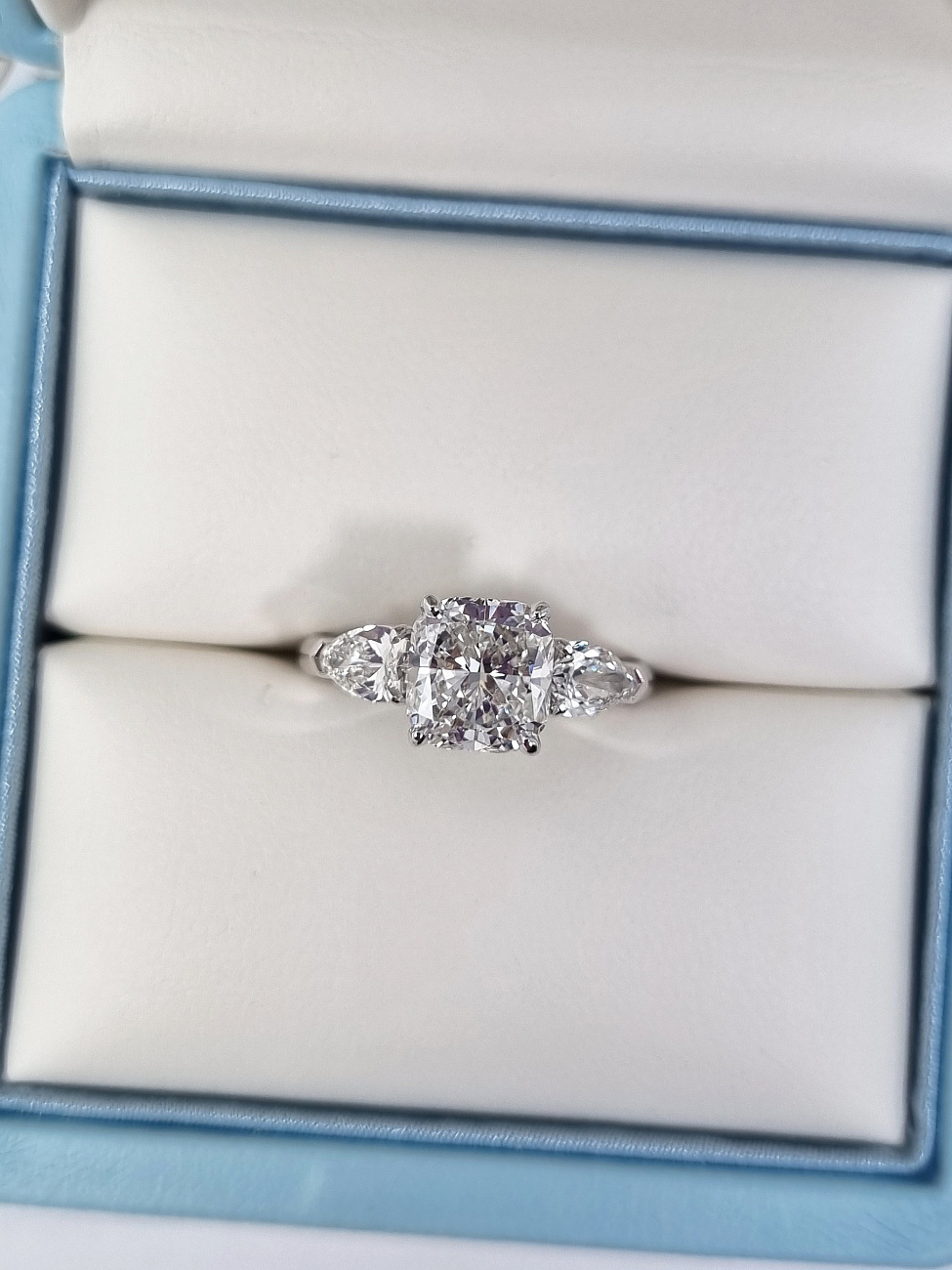 Украшение NO NAME  Кольцо С Бриллиантом 2,24 Ct. G/Vs2   