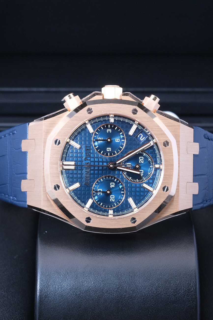 Часы Audemars Piguet  Royal Oak Chronograph 41Mm Blue Dial  26240OR.OO.D315CR.02