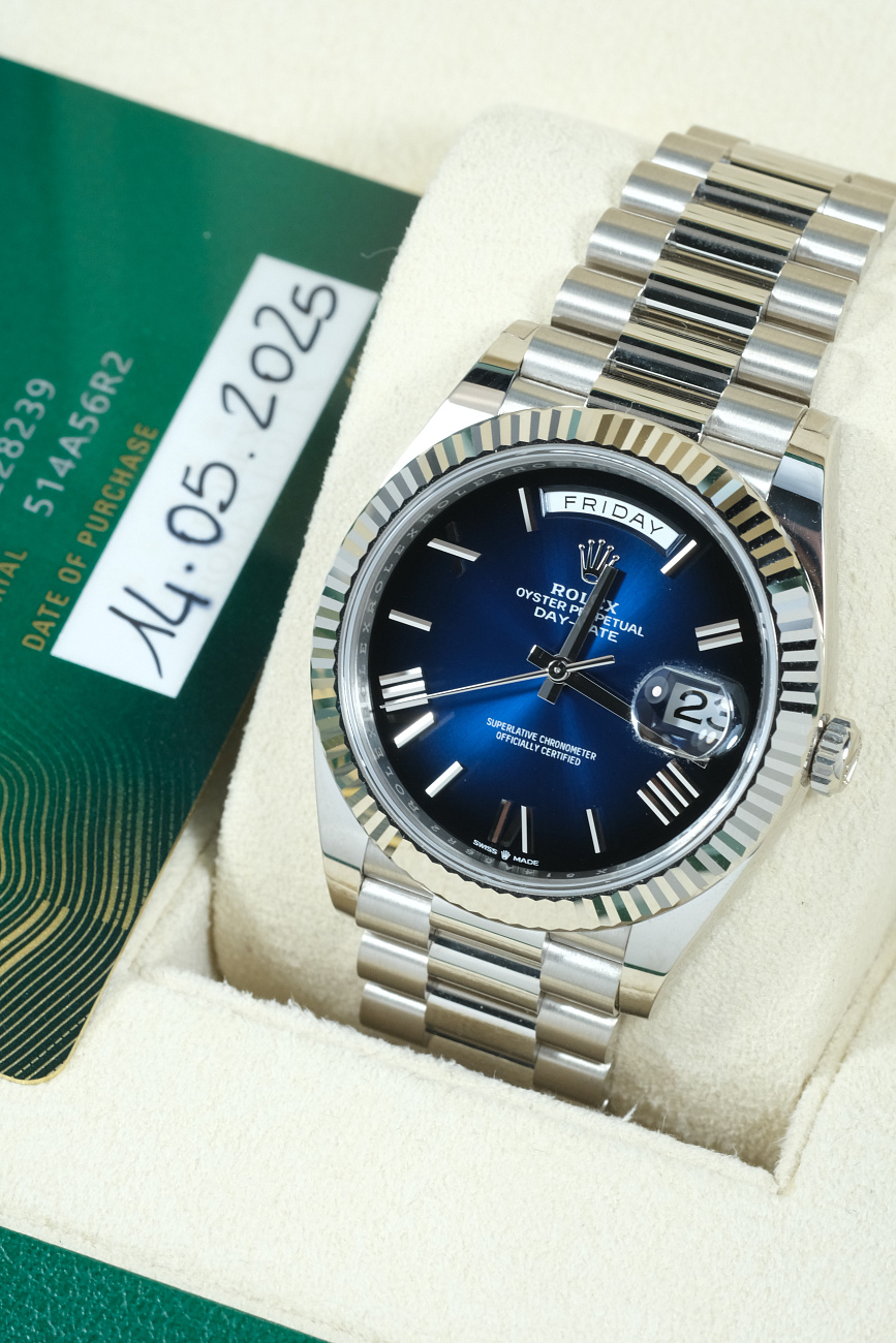Часы Rolex  Day-Date 40Mm Blue Ombre Dial  228239